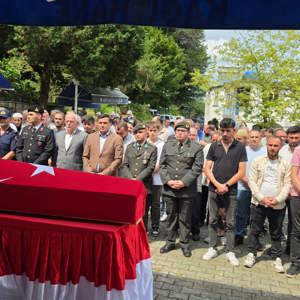 Kıbrıs Gazimiz İbrahim Terzi Son Yolculuğuna Uğurlandı - fotoğraf 3