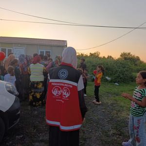 Mevsimlik Tarım İşçilerimize Yönelik Sosyal Hizmet Çalışmaları Sürüyor - fotoğraf 14