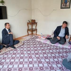 Valimiz Sayın Ömer KALAYLI’dan 100 Yaşındaki Fidan Teyzemize Anlamlı Ziyaret - fotoğraf 1