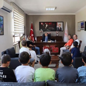 Trabzon Fatih Çocuk Evleri Sitesi’nde hizmet alan gençlerimizi Karabük ve Safranbolu’nun tarihi ve kültürel zenginlikleriyle buluşturduk.  - fotoğraf 1