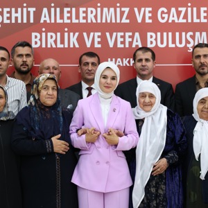Bakanımız Mahinur Özdemir Göktaş, Hakkari’de şehit aileleri ve gazilerle vefa buluşmasında bir araya geldi - fotoğraf 8