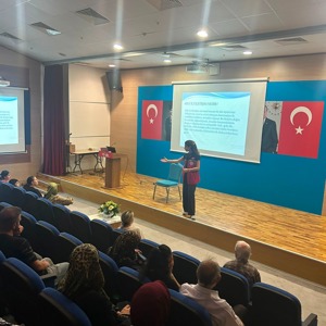 Aile Eğitim Programları Kapsamında Ailelere Yönelik Eğitim Faaliyetleri Devam Etmektedir - fotoğraf 1