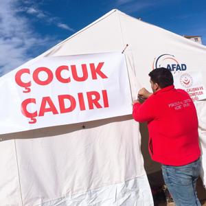 Çadırlar Depremzede Çocukların Hem Evi Hem Oyun Alanı Oldu - fotoğraf 2