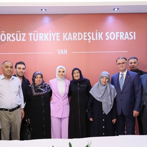 Bakanımız Göktaş, Van'da "Terörsüz Türkiye Kardeşlik Sofrası"nda konuştu: - fotoğraf 2