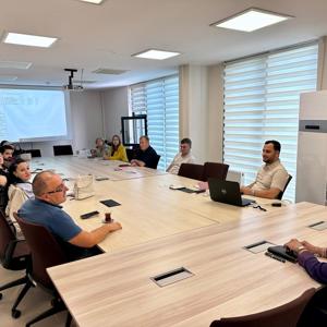 📍İl Müdürlüğü Toplantı Salonu - fotoğraf 1