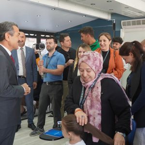 YÜKSELEN KADINLAR GİRİŞİMCİLİK EĞİTİM TIRI ŞIRNAK’TA KADINLARLA BULUŞTU - fotoğraf 4