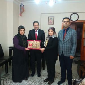 İl Müdürümüz Ramazan Baykara'dan şehit ailelerimiz anlamlı ziyaret. - fotoğraf 1