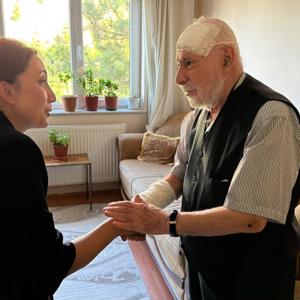 İl Müdürümüz Sayın Arzu ÇINGIR, 94 Yaşındaki Kore Gazimiz Sayın Nurettin YEGÜL’e Geçirdiği Rahatsızlık Sonucu Geçmiş Olsun Ziyaretinde Bulundu - fotoğraf 2