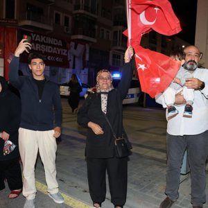 İl Müdürümüz Özgür Kırmızıtaş, 30 Ağustos Zafer Bayramı’nın 104. Yıl Dönümü Dolayısıyla Valiliğimiz Tarafından Düzenlenen Resepsiyona Katıldı. - fotoğraf 5
