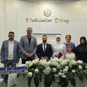 İl Müdür Yardımcımız Fatih Deveci, Aziz Şehidimiz Emin Alacahan’ın Kıymetli Kızı Şehide Alacahan’ın Nikâh Merasimine Katılarak Nikâh Şahitliğini Gerçekleştirdi - fotoğraf 1