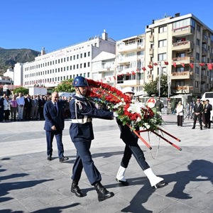 Manisa’nın Düşman İşgalinden Kurtuluşunun 104. Yıl Dönümü Kutlandı - fotoğraf 3