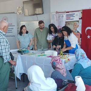 Gördes Huzurevinde “Sağlıklı Yaş Al, Sağlıklı Kal” Etkinliği Gerçekleştirildi - fotoğraf 3