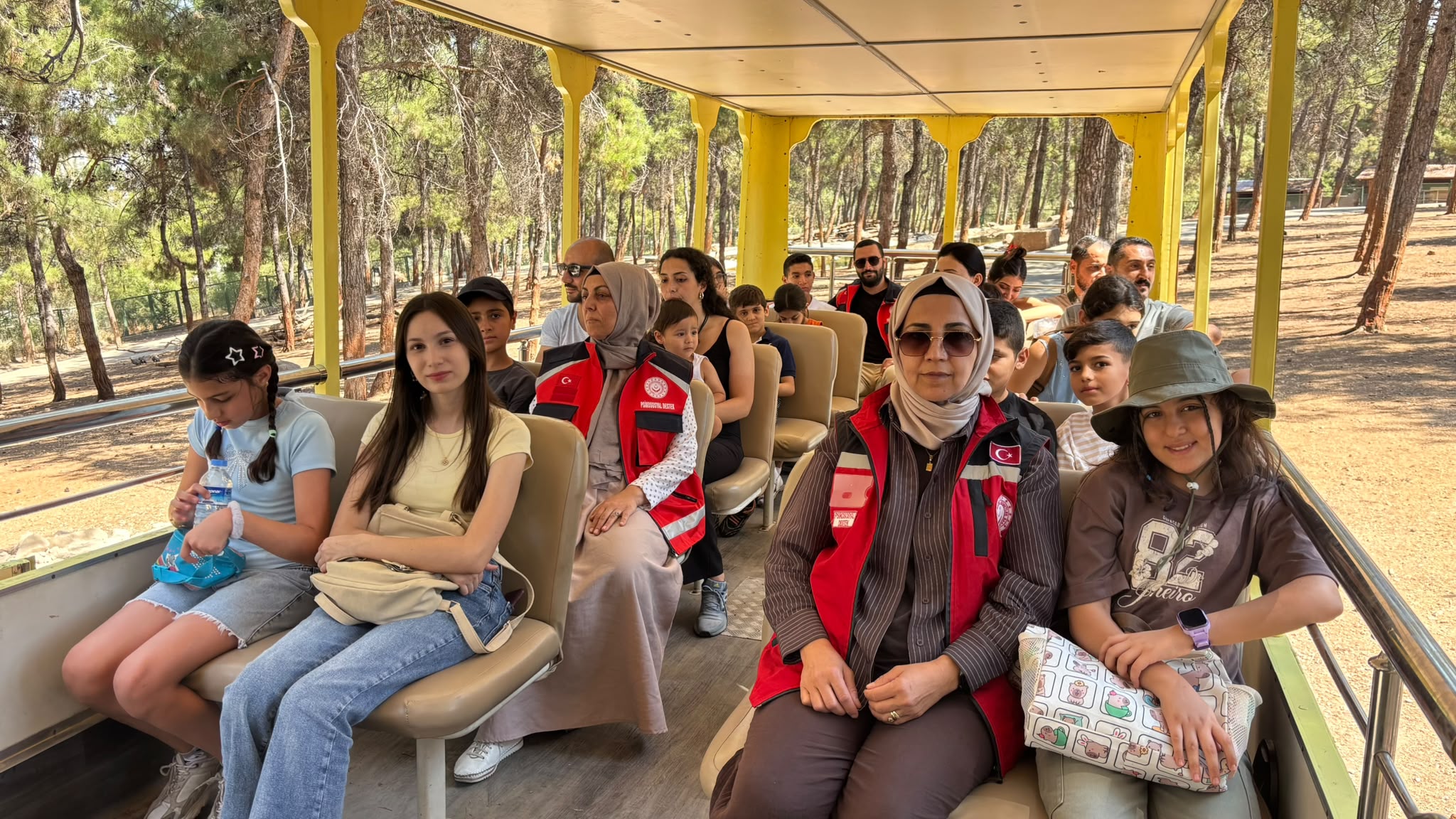 Gazilerimizin Evlatları Gaziantep Hayvanat Bahçesi’nde Keyifli Bir Gün Geçirdi