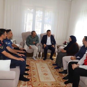 Demirci’de Gazi ve Gazi Yakınları Hanelerinde Ziyaret Edildi - fotoğraf 1