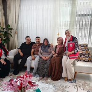 Gazilerimiz Ve Şehit Ailelerimiz Başımızın Tacıdır - fotoğraf 1