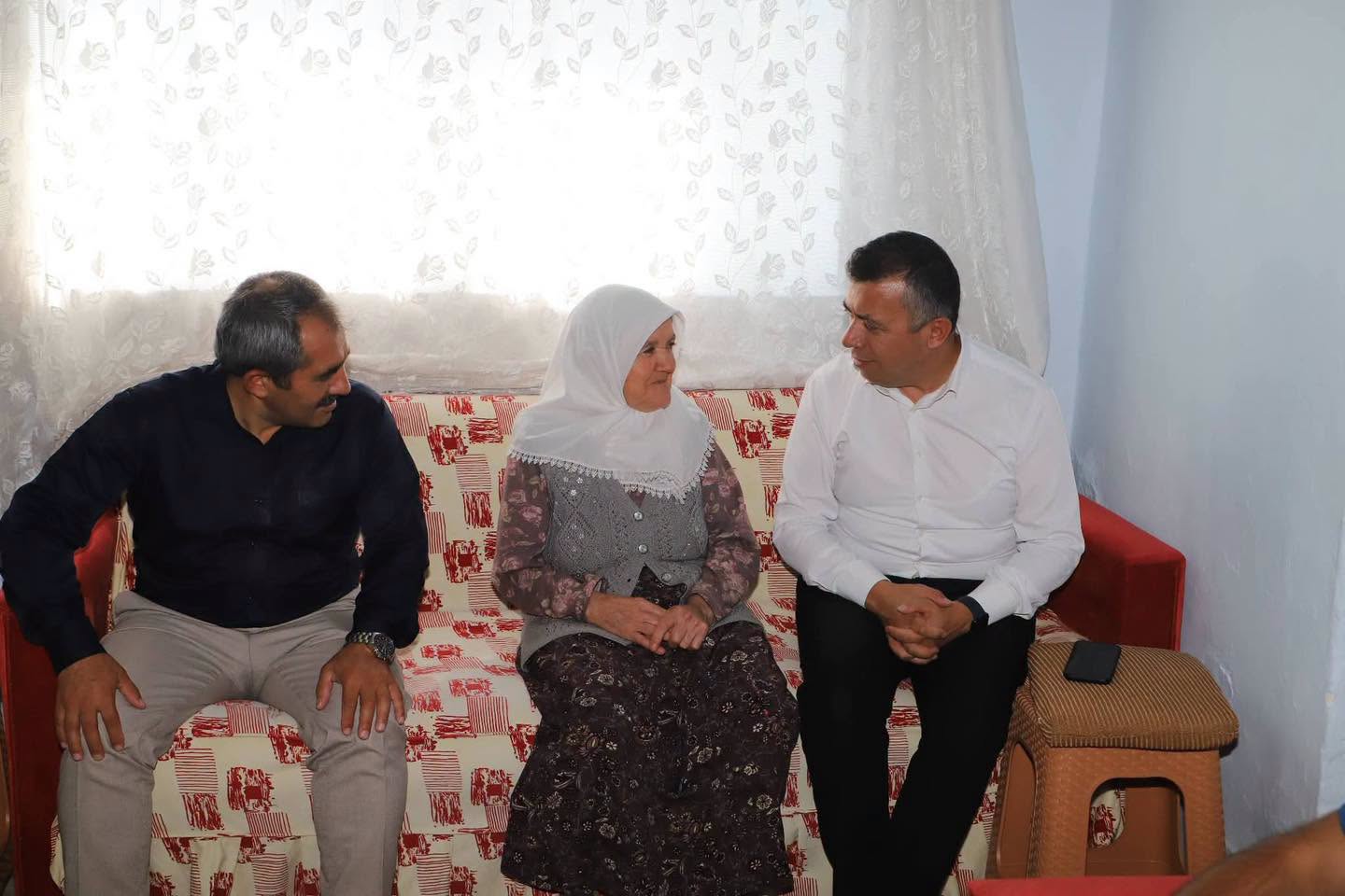 Demirci’de Şehit Yakını ve Gazi Aileleri Ziyaret Edildi