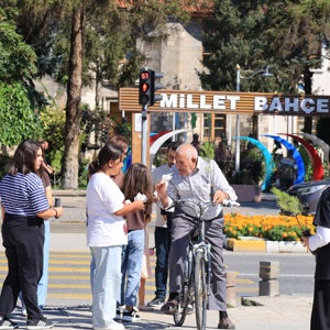 Vali Yardımcımız Sayın Rümeysa Sena Kurt ve İl Müdürümüz Sayın Abdulhalim Ünalan’ın katılımlarıyla COP31 kapsamında Dörtyol Meydanı’nda farkındalık etkinliği gerçekleştirdik. - fotoğraf 11
