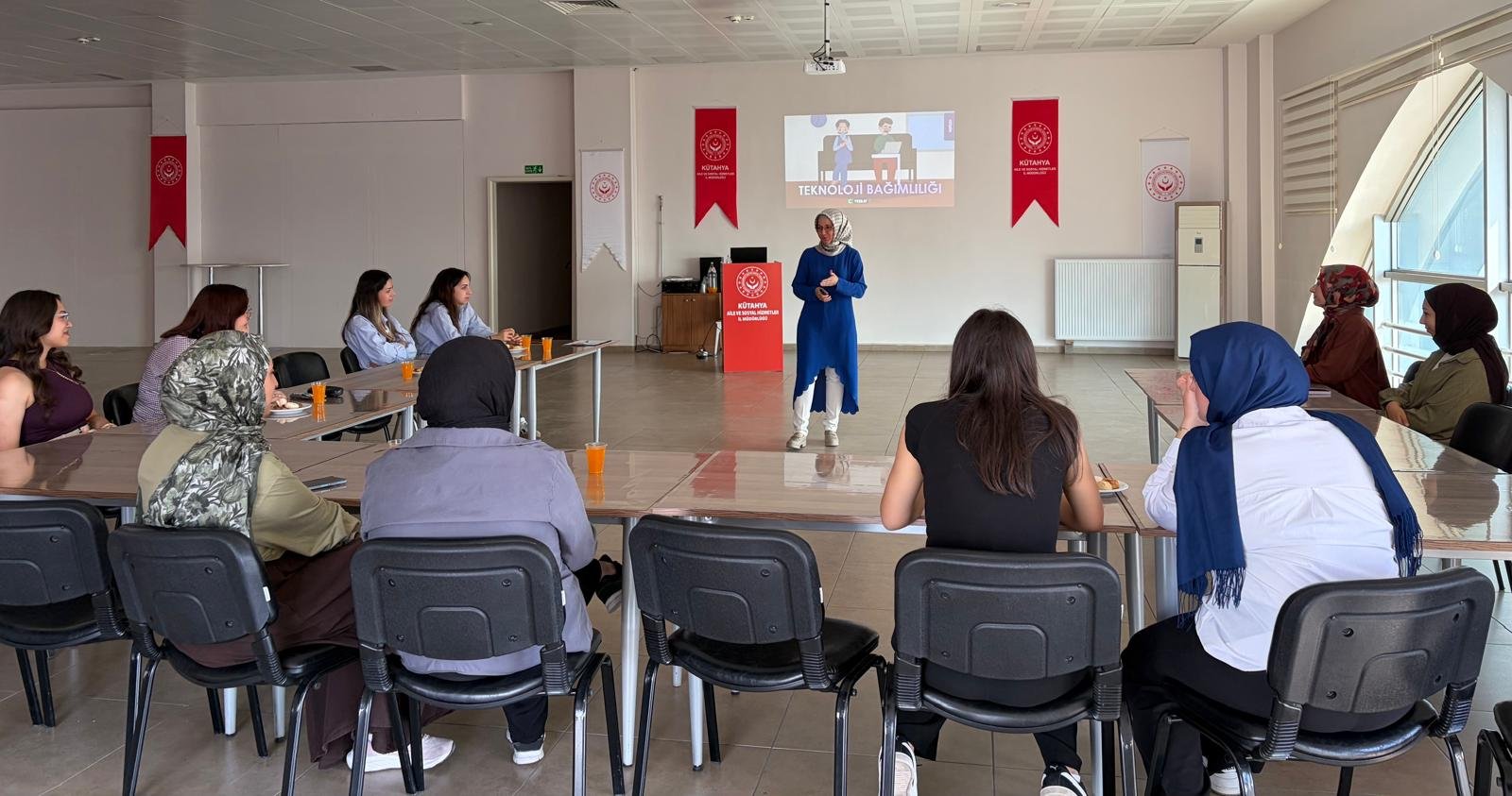 Ulusal Staj Programı Kapsamında Teknoloji Bağımlılığı Eğitimi Gerçekleştirildi