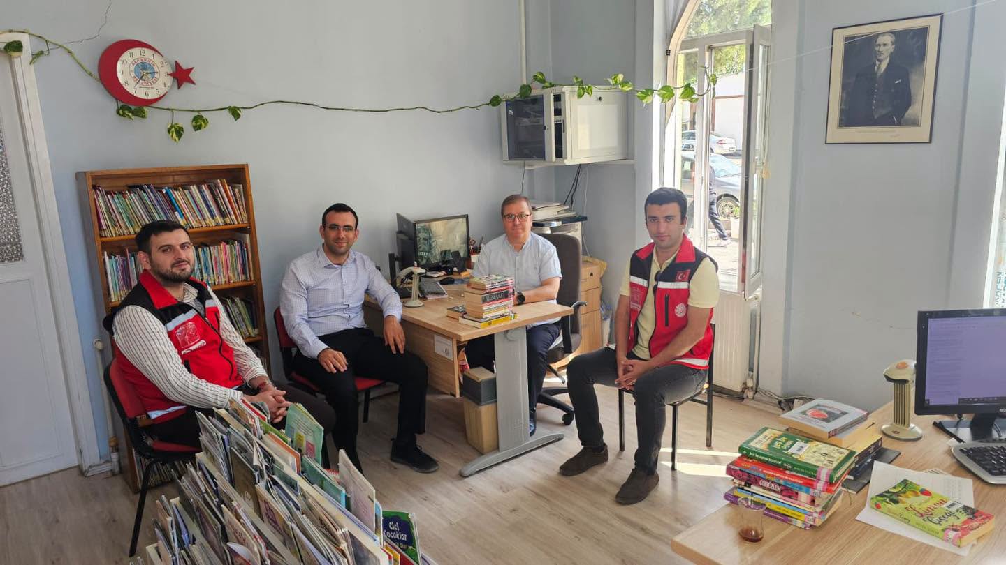 Demirci’de Şehit Aileleri Ziyaret Edildi