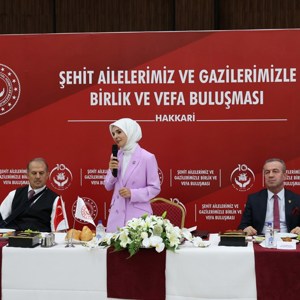 Bakanımız Mahinur Özdemir Göktaş, Hakkari’de Şehit Aileleri ve Gazilerle Vefa Buluşmasında Bir Araya Geldi - fotoğraf 7