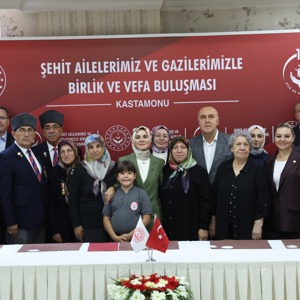 Bakanımız Göktaş, Kastamonu’da şehit aileleri ve gazilerle vefa buluşmasında bir araya geldi - fotoğraf 2