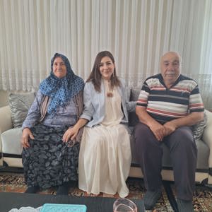 İl Müdürümüz Sayın Çiğdem AÇIKYILDIZ KAZEL, ilimizde ikamet eden kahraman Şehidimiz Murat SARGIN’ın kıymetli ailesini ziyaret ederek Sayın Bakanımız Mahinur ÖZDEMİR GÖKTAŞ’ın selamlarını ilettiler. - fotoğraf 1