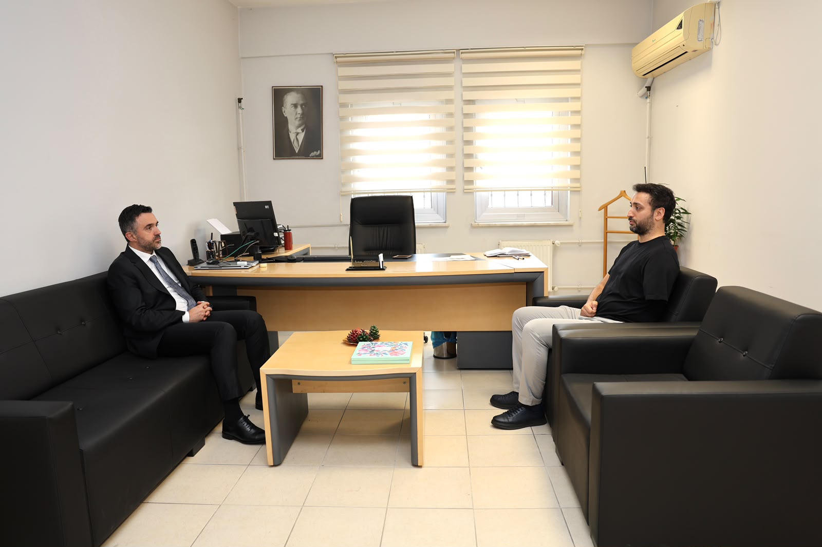 İl Müdürümüz Sn. Ömer Turan, Küçükyalı Çocuk Evleri Sitesi (ÇES) Müdürü Olarak Göreve Başlayan Serkan Aydoğdu’na Hayırlı Olsun Ziyaretinde Bulundu