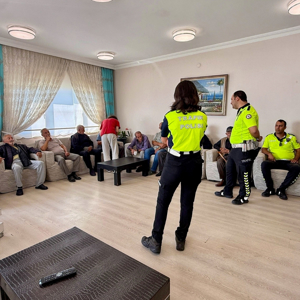 Tavşancıl Huzurevi Müdürlüğümüzde Trafik Güvenliği Eğitimi Gerçekleştirildi - fotoğraf 1