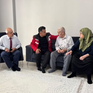 Oltu’da Evde Bakım Hizmetinden Faydalanan Ailemizi Ziyaret Ettik. - fotoğraf 1