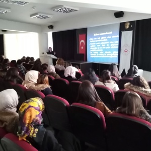 Bilişim Teknolojileri ve Bilinçli Medya Kullanımı Eğitimi Verildi. - fotoğraf 2