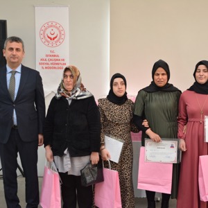 İstanbul Görme Engelliler Rehabilitasyon Merkezi Kursiyerleri Mezuniyet Töreninde Duygulu Anlar Yaşandı - fotoğraf 2