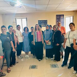 Müdürlüğümüz hizmet modellerinden yararlanan ailelere yönelik “Bilinçli Medya Kullanımı” konulu eğitim gerçekleştirildi. - fotoğraf 1