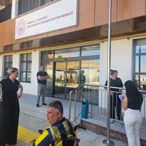 Erişilebilirlik İzleme ve Denetleme Komisyonu; Huzurevi Yaşlı Bakım ve Rehabilitasyon Merkezi, Kırıkkale Polisevi ile Çok Amaçlı Spor Kompleksi’nde erişilebilirlik denetimleri gerçekleştirildi. - fotoğraf 1
