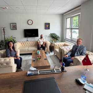 İl Müdürümüzden Burdur İhtisaslaşmış Çocuk Evleri Sitesi Müdürlüğü,ne ziyaret. - fotoğraf 1