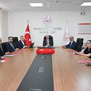 Osmaniye Valimiz Sayın Mehmet Fatih Serdengeçti, İl Müdürlüğümüzü ziyaret ederek İl Müdürümüz Sayın Naci Yılmaz’dan yürütülen çalışmalar ve sunulan hizmetlere ilişkin brifing aldı. - fotoğraf 2