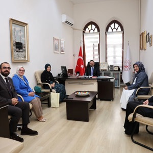 İl Müdürümüz Sn. Ömer Turan, Hazar Eğitim Kültür ve Dayanışma Derneği Yönetimini Makamında Ağırladı - fotoğraf 1