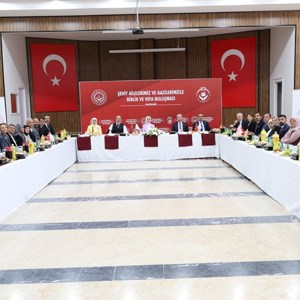 Bakanımız Mahinur Özdemir Göktaş, Hakkari’de Şehit Aileleri ve Gazilerle Vefa Buluşmasında Bir Araya Geldi - fotoğraf 4