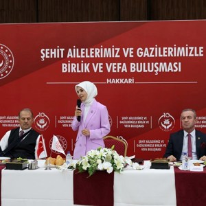 Bakanımız Mahinur Özdemir Göktaş, Hakkari’de Şehit Aileleri ve Gazilerle Vefa Buluşmasında Bir Araya Geldi - fotoğraf 7
