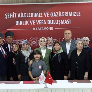 Bakanımız Göktaş, Kastamonu’da Şehit Aileleri ve Gazilerle Vefa Buluşmasında Bir Araya Geldi - fotoğraf 8