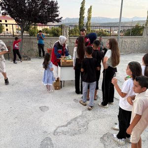 Nurhak’ta Çocuk Kültür Etkinliği’ne Hizmet Modellerimizden Yararlanan Çocuklarımızla Katılım Sağladık - fotoğraf 3