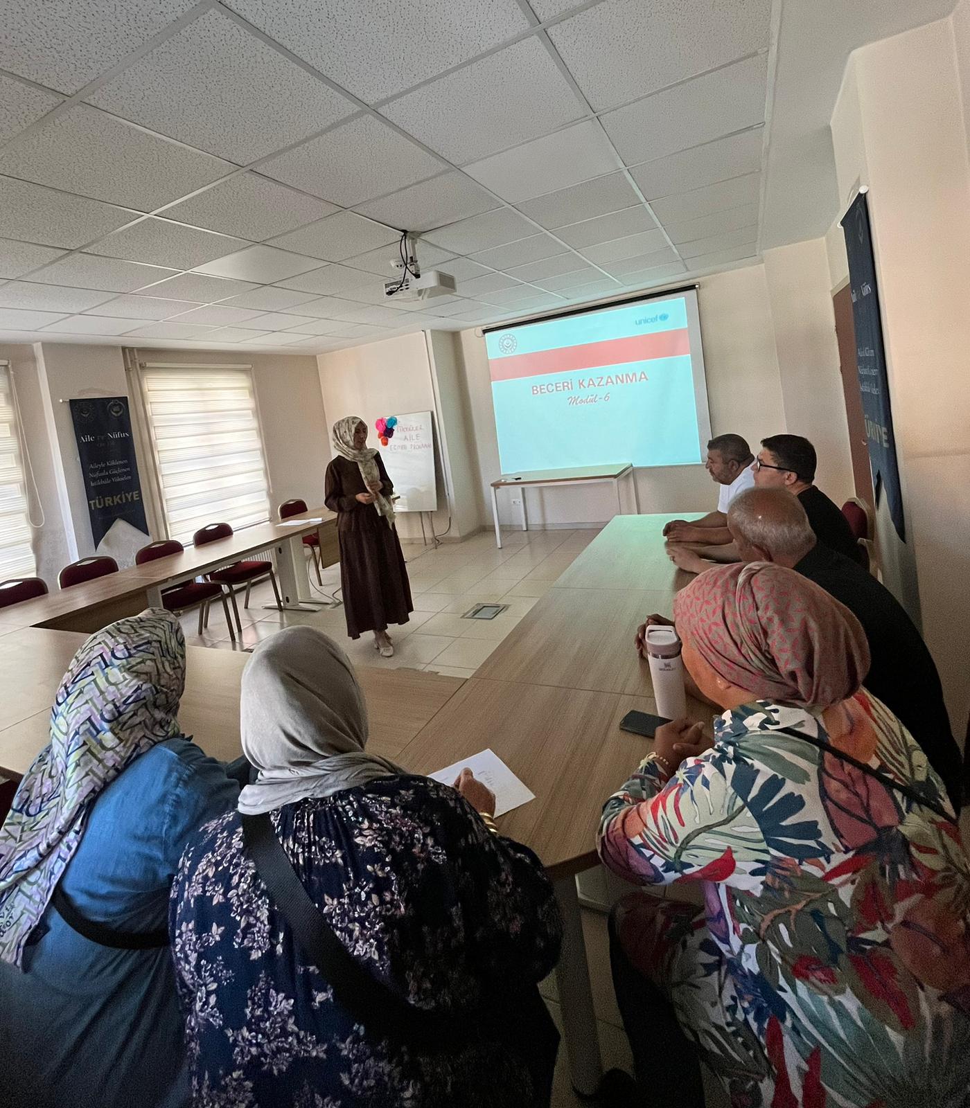 Koruyucu ailelerimize “Koruyucu Aile 1. Kademe Eğitimi” gerçekleştirildi.