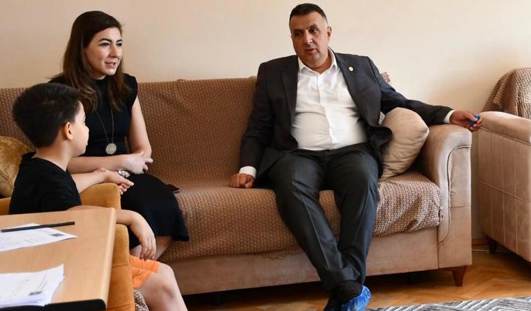 Vali Yardımcımız Sayın Oktay ERDOĞAN, İl Müdürümüz Sayın Çiğdem AÇIKYILDIZ KAZEL ile birlikte Müdürlüğümüze bağlı çocuk kuruluşumuzu ziyaret etti.
