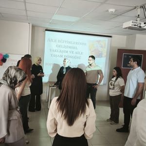 Müdürlüğümüz AEP Eğiticileri ve meslek elemanlarına, Yerel Eğitim Programları kapsamında “Aile Eğitimlerinde Gelişimsel Yaklaşım ve Aile Yaşam Döngüsü” eğitimi gerçekleştirildi. - fotoğraf 2