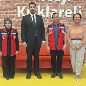 Bir Çocuğun Hayatına Aile Olmak - fotoğraf 1