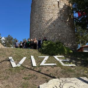 Geçmişimizin İzinde, Büyüklerimizle Birlikte - fotoğraf 2