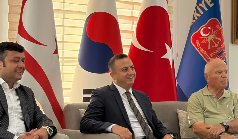 19 Eylül Gaziler Günü kapsamında İl Müdürümüz Selim Köse, İl Müdür Yardımcımız Kamile Şahin ve İl Müdürlüğümüzde görevli çalışma arkadaşlarımızla birlikte Isparta Muharip Gaziler Derneği Şubesi ziyaret edildi.