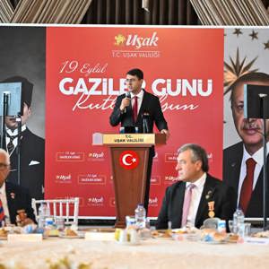 Vali Dr. Serdar Kartal ve İl Protokolü, Gazilerimiz Onuruna Düzenlenen Programda Bir Araya Geldi - fotoğraf 5