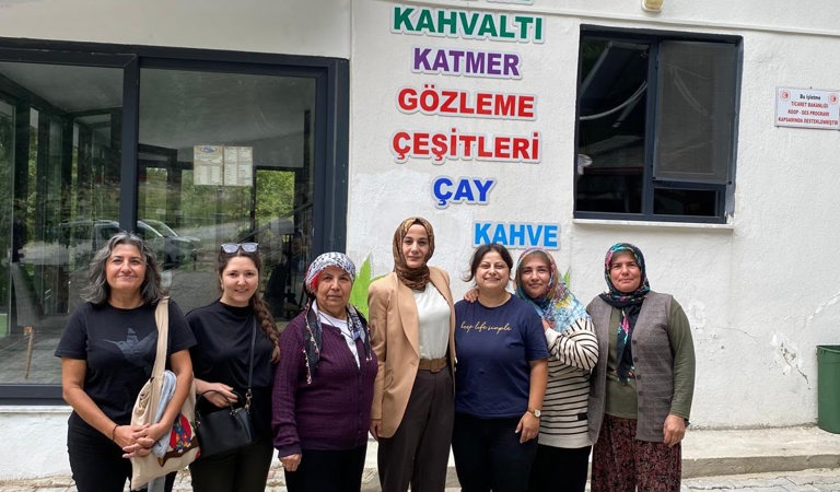 İl Müdür Yardımcımız Neslihan Şeyma Taşaltın Soydinç ve görevli çalışma arkadaşlarımız tarafından Yakaören Gönülden Kadın Kooperatifine ziyaret gerçekleştirildi.