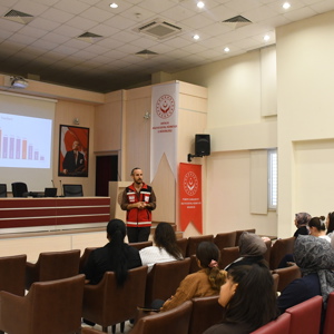 Bakım Personellerine “Teknoloji Bağımlılığı ve Aile İçi İletişim” Eğitimi Verildi - fotoğraf 2