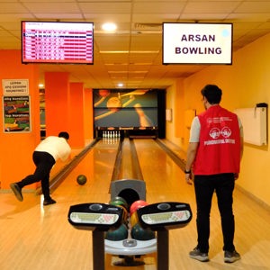 İl Müdürlüğümüzden Şehit Yakınları ve Gazilerimiz Onuruna Bowling Etkinliği - fotoğraf 4